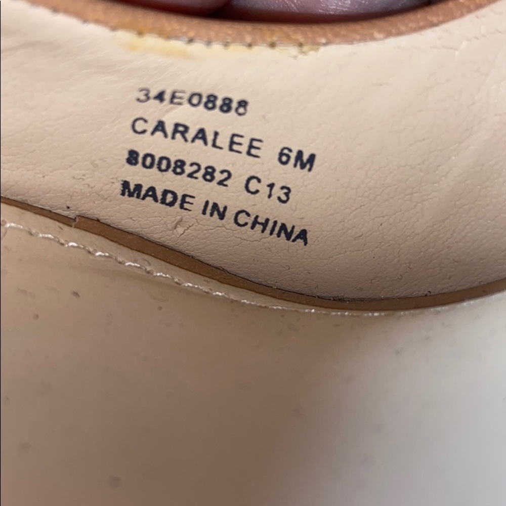 Sandals - Picture 7 of 7